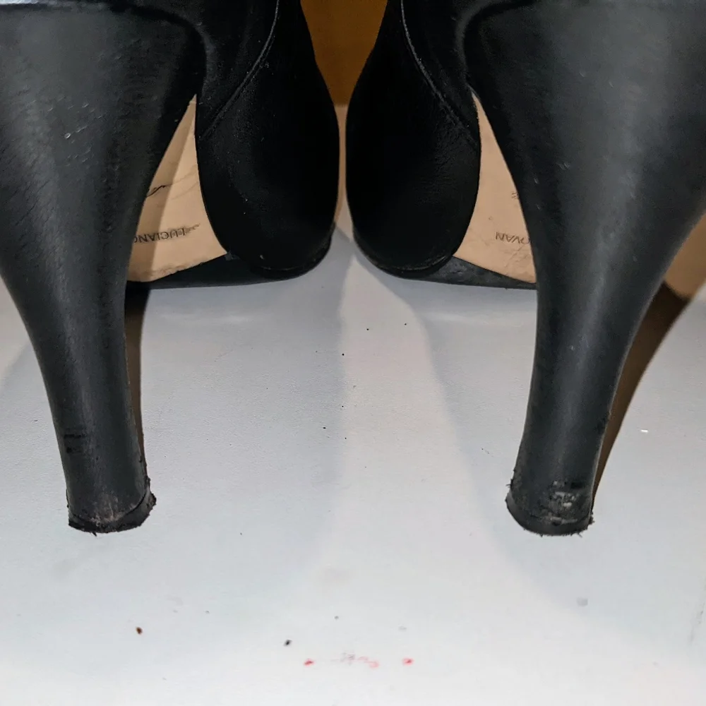 Luciano Padovan Black Heeled Booties Size 39